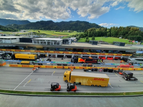 DHL bleibt Logistikpartner der Formel 1 -